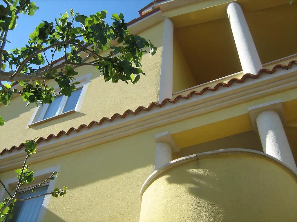 Jacqueline Apartment 0*, Pula